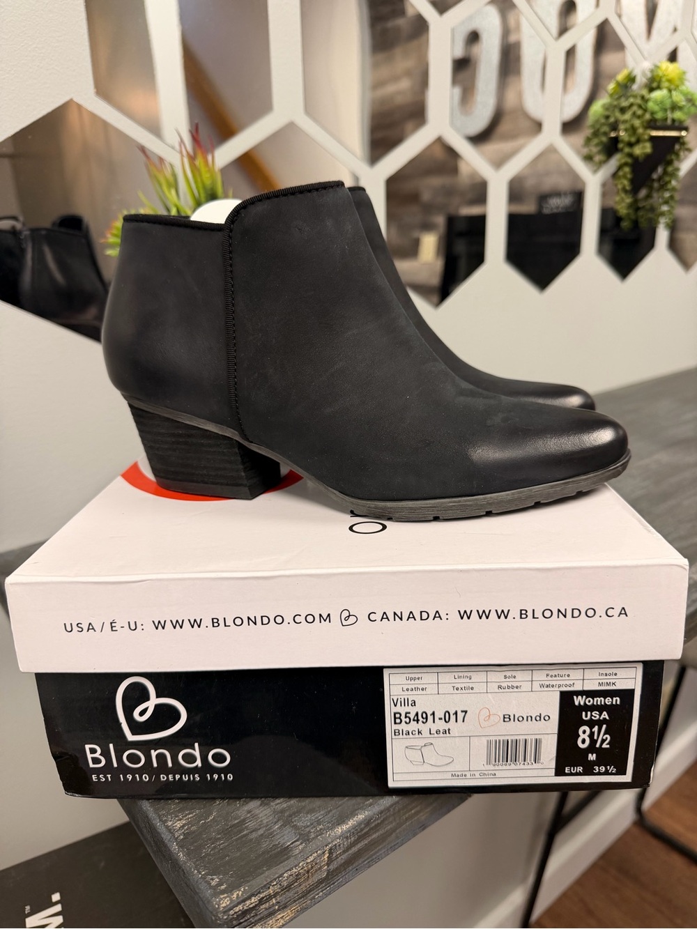 Blondo Villa Black Waterproof Leather Ankle Boots Size 8.5 M | Comfort Heel NWT